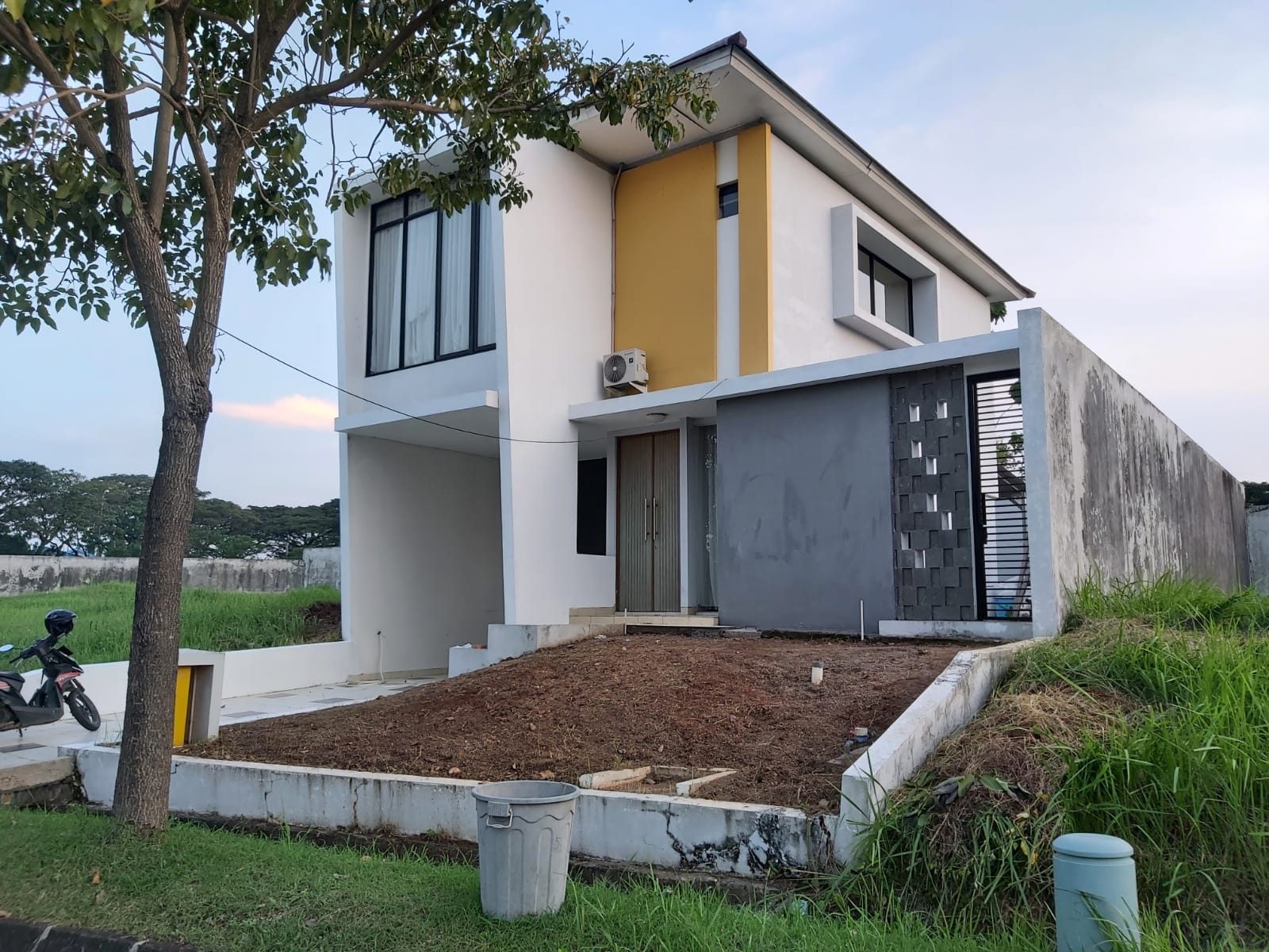 Rumah Dijual di Cluster Summer Bliss Lippo Cikarang 